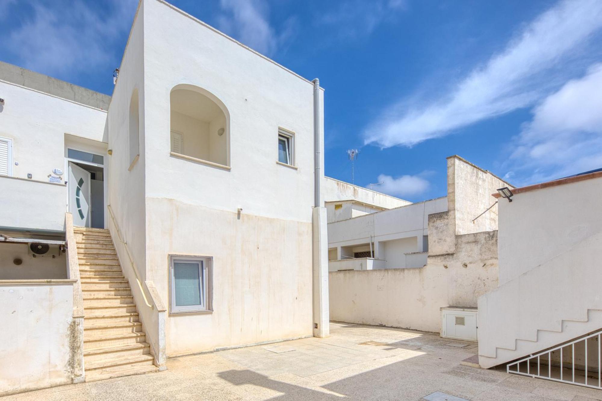 B&B Il Comandante A 100 M Dalla Spiaggia Torre San Giovanni Ugento Kültér fotó